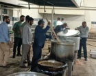 پخت و توزیع غذای نذری غدیر برای ایتام و خانواده‌های نیازمند در مرکز آموزش عالی امام خمینی(ره)