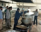 پخت و توزیع غذای نذری غدیر برای ایتام و خانواده‌های نیازمند در مرکز آموزش عالی امام خمینی(ره)
