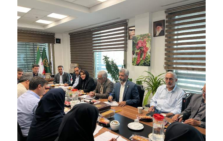 بررسی چالش‌های گیاه‌پزشکی درختان میوه سردسیری با تأکید بر تقویت پیوند پژوهش و اجرا