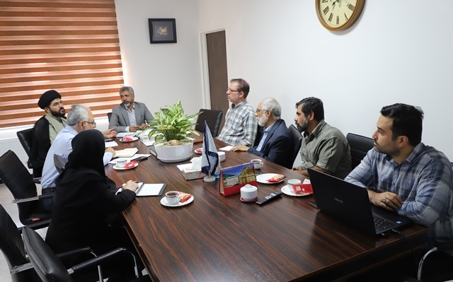نشست شورای فرهنگی مرکز آموزش عالی امام خمینی(ره) با محوریت بزرگداشت هفته دفاع مقدس