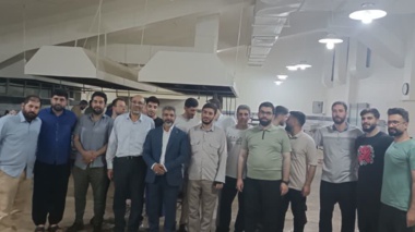 پخت و توزیع غذای نذری غدیر برای ایتام و خانواده‌های نیازمند در مرکز آموزش عالی امام خمینی(ره)
