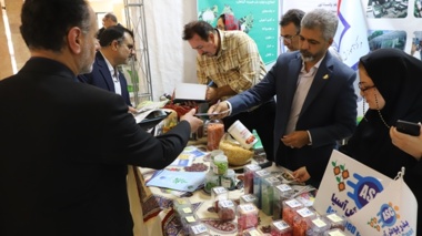 گزارش تصویری از نمایش دستاوردهای فناورانه و دانش‌بنیان مرکز آموزش عالی امام خمینی(ره) در نمایشگاه دستاوردهای تحقیقاتی مؤسسات سازمان تات